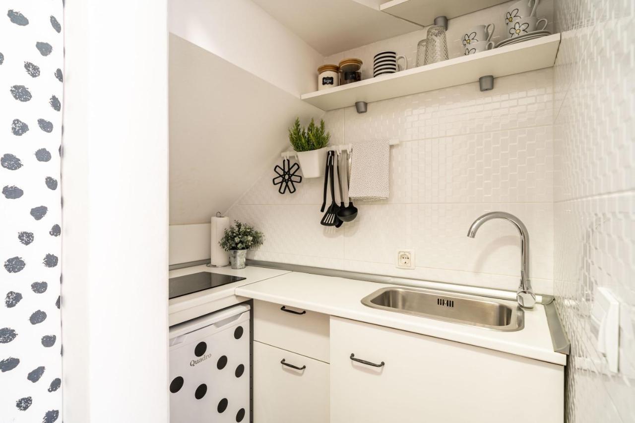 Stay U-Nique Studio Apartment In 奥拉萨奇 外观 照片