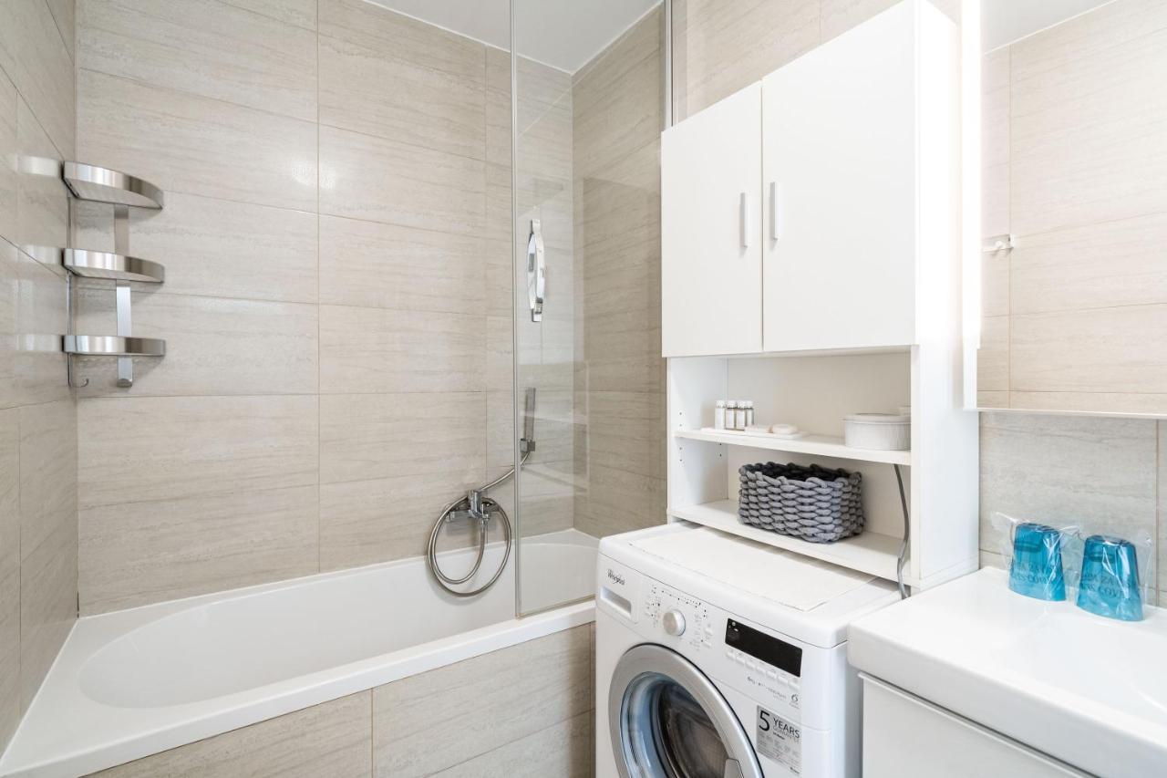 Stay U-Nique Studio Apartment In 奥拉萨奇 外观 照片