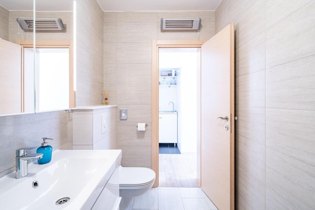 Stay U-Nique Studio Apartment In 奥拉萨奇 外观 照片