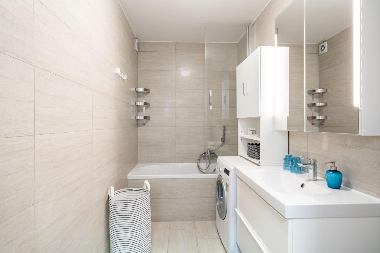 Stay U-Nique Studio Apartment In 奥拉萨奇 外观 照片